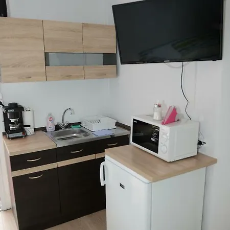 Lägenhet Eperke Apartman Fuzfofurdo