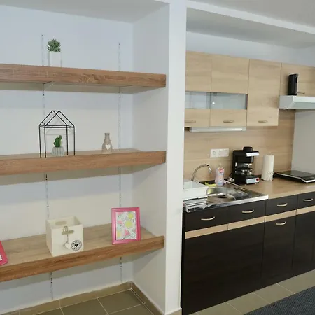 Eperke Apartman Lägenhet *