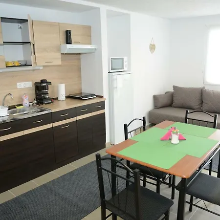 Eperke Apartman Lägenhet *